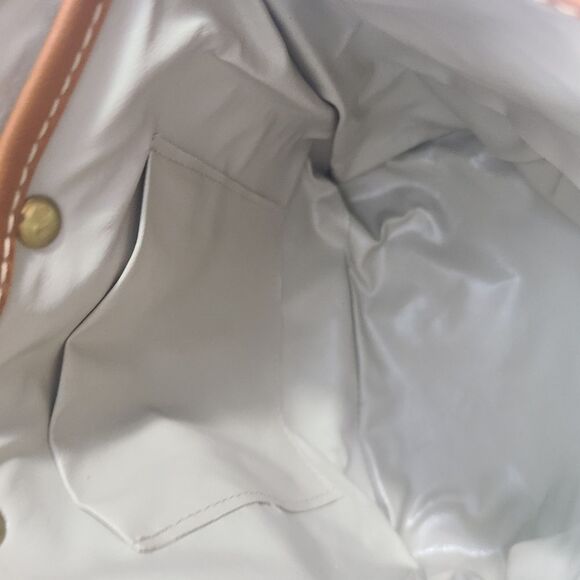 Albion Leather Shoulder Bag - Picture 3 of 7